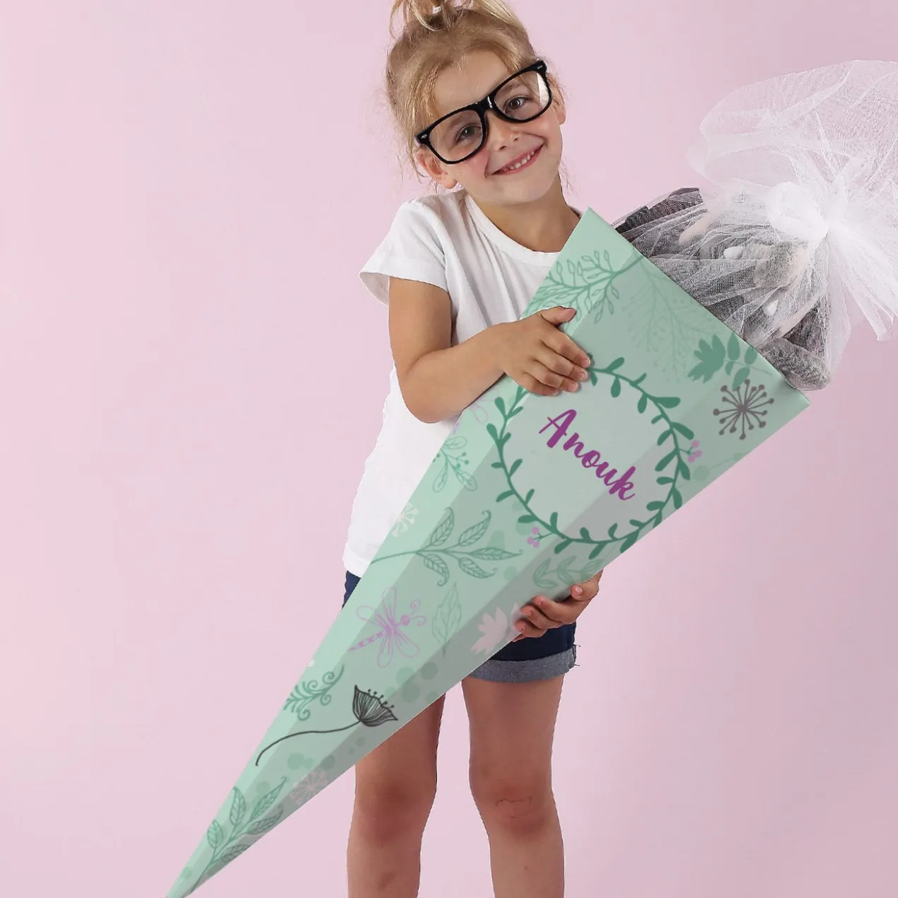 Schultüte mit floralem Muster, Libelle und Name