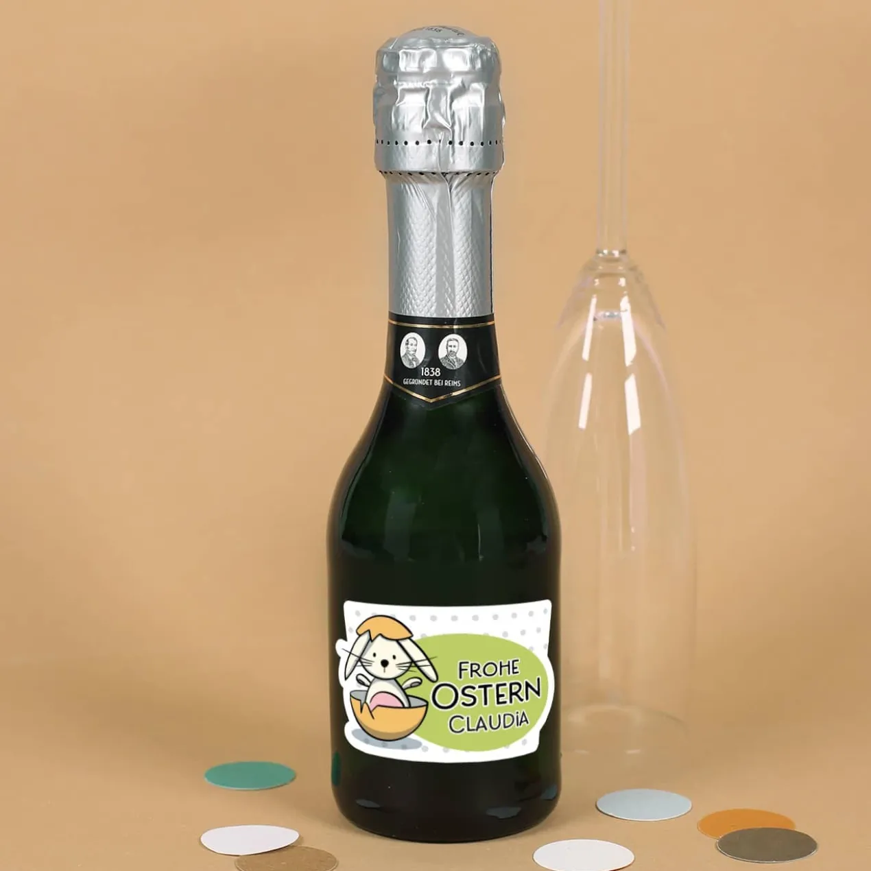 Sekt zu Ostern mit niedlichem Osterhasen und Wunschname | Geldermann Flaschengärung