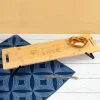 Servierbrett aus Bambus mit klappbaren Standfüßen & Gravur 'Made with Love' | Geschenk für Paare