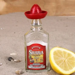 Sierra Tequila Mini Flasche mit graviertem Schnapsglas im Inlay mit bedruckter Pappbox