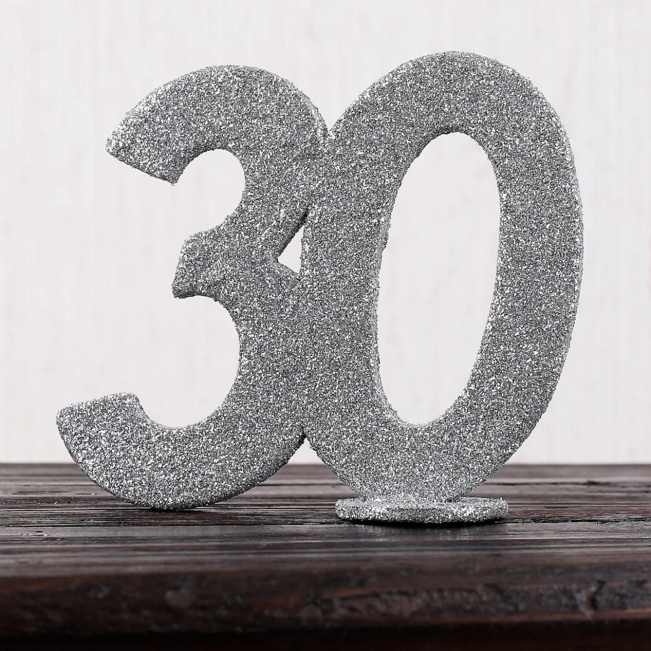 Silberne Dekozahl 30 zum Geburtstag für Tischdekoration