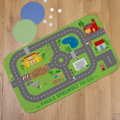 Spielteppich für unterwegs - Stadt mit Baustelle und Wunschtext 76x45cm