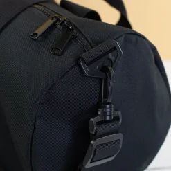 Sporttasche mit Name personalisiert als Geschenk | Kleine Reisetasche & Dufflebag für Freizeit und Sport