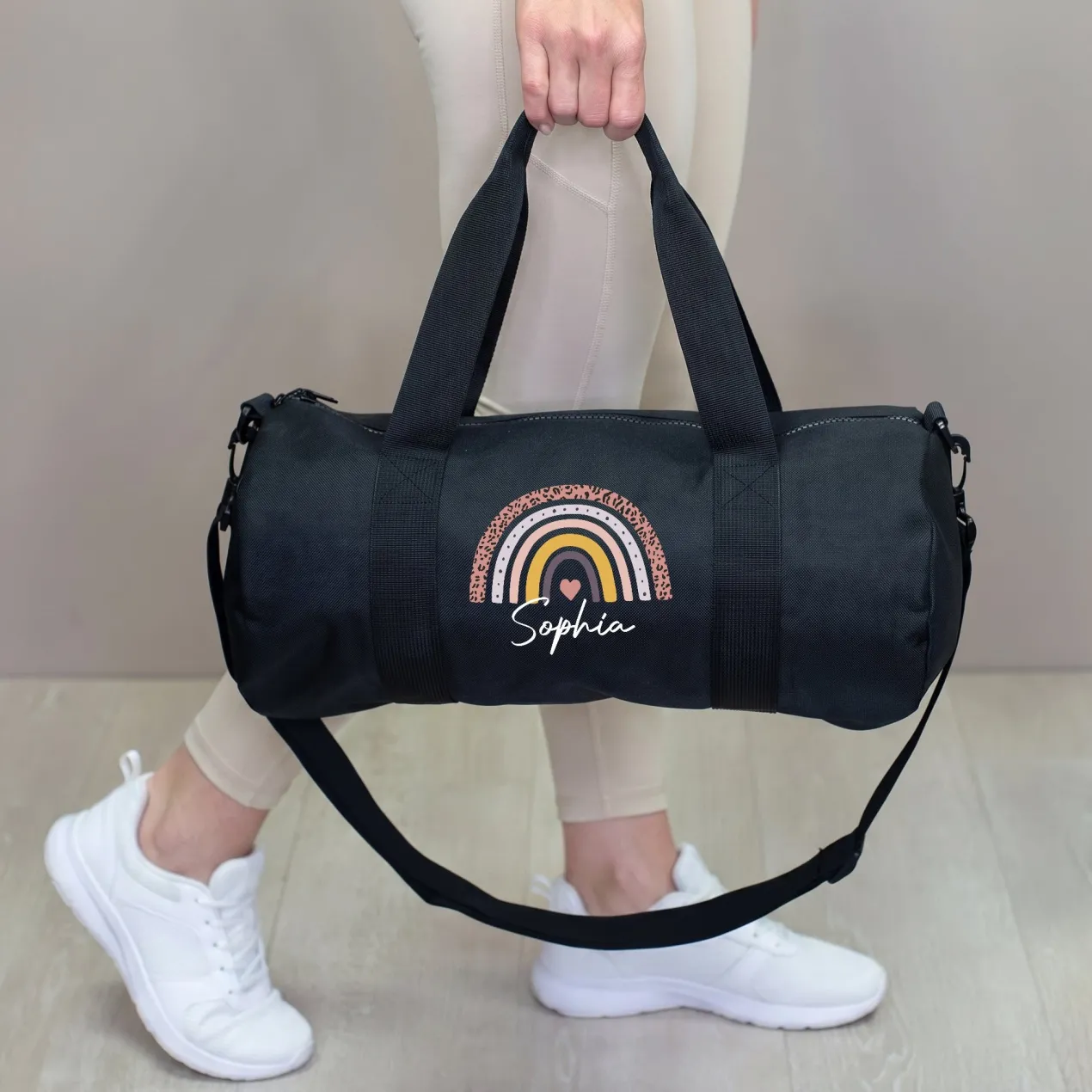 Sporttasche mit Regenbogen Motiv & Name personalisiert | Reisetasche als Geschenk für Mädchen & Frauen