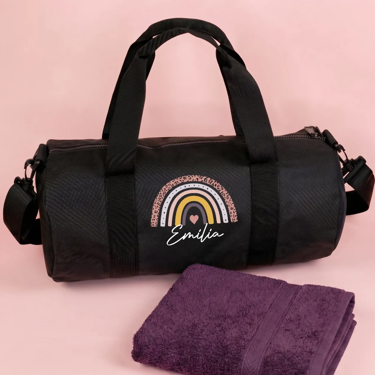 Sporttasche mit Regenbogen Motiv & Name personalisiert | Reisetasche als Geschenk für Mädchen & Frauen
