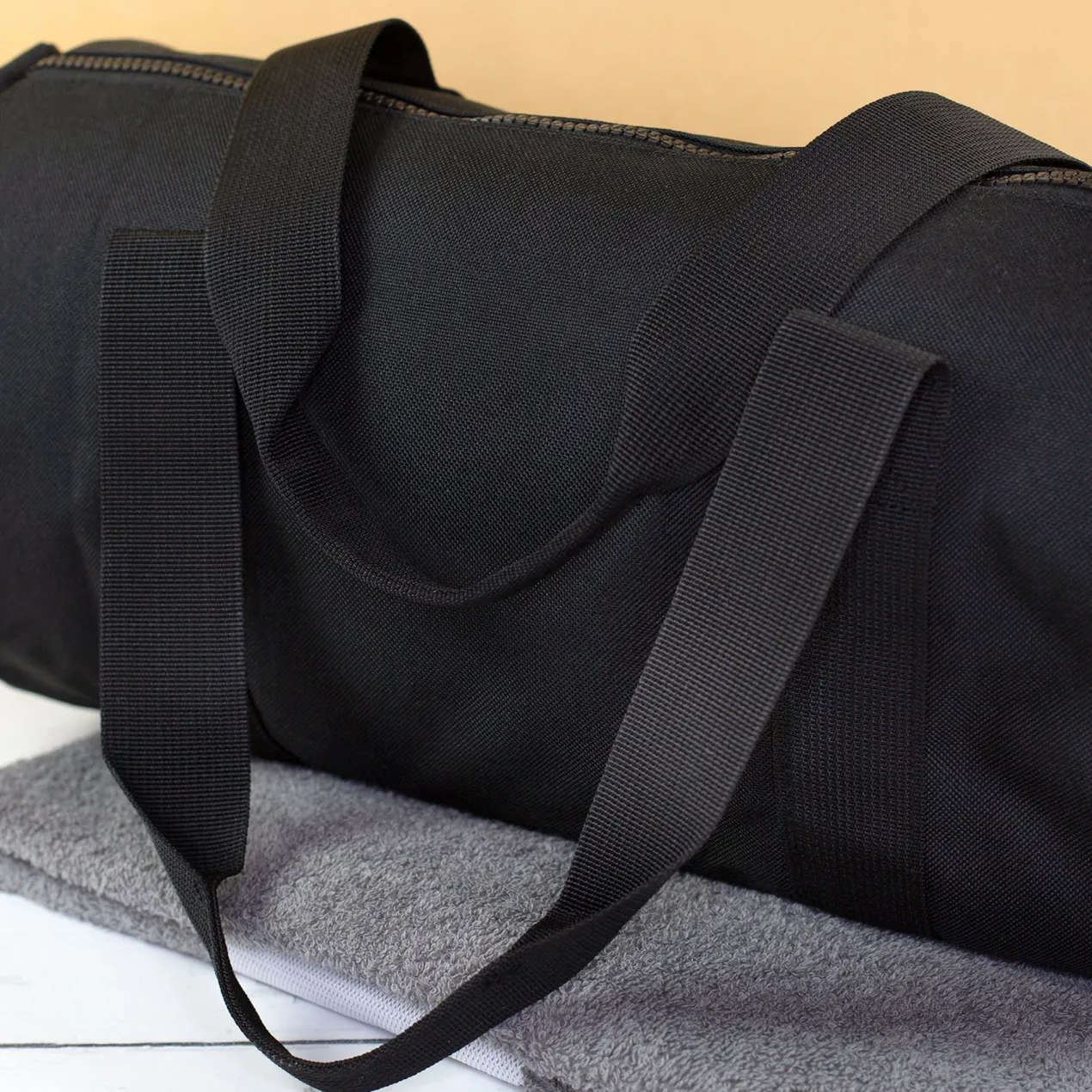 Sporttasche personalisiert mit Name & Gym Motiv | Duffle Bag für Männer & Sport als Geschenk