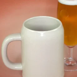 Steingut Bierkrug 'Bierkenner' personalisiert mit Name | Keramik Bierglas 0,5 oder 1 Liter