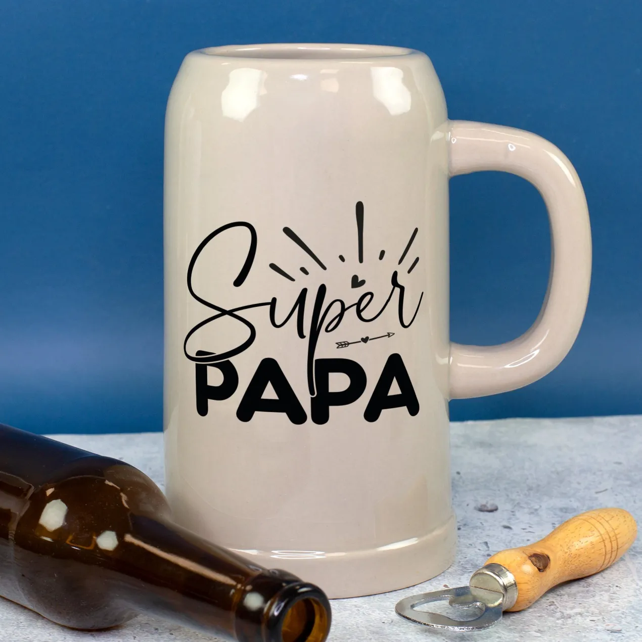 Steingut Bierkrug 'Super Papa' als Geschenk für Väter | Keramik Bierglas 0,5 oder 1 Liter