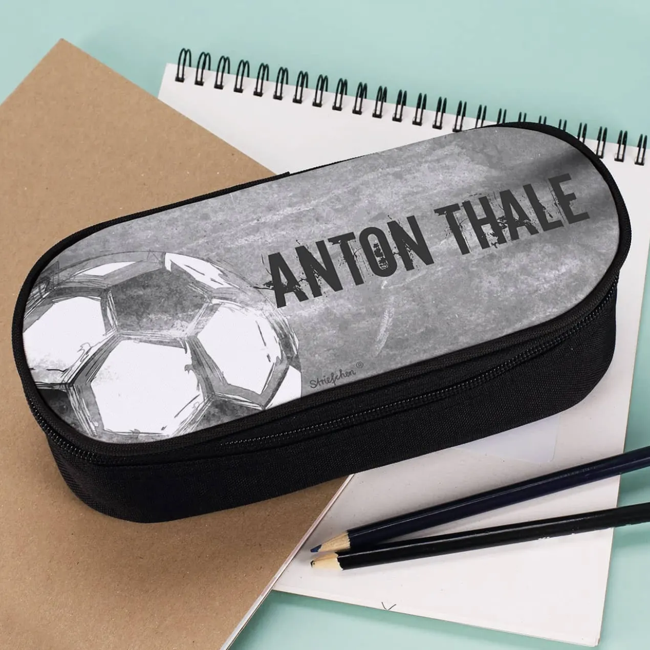 Stiftebox mit Fußball Motiv