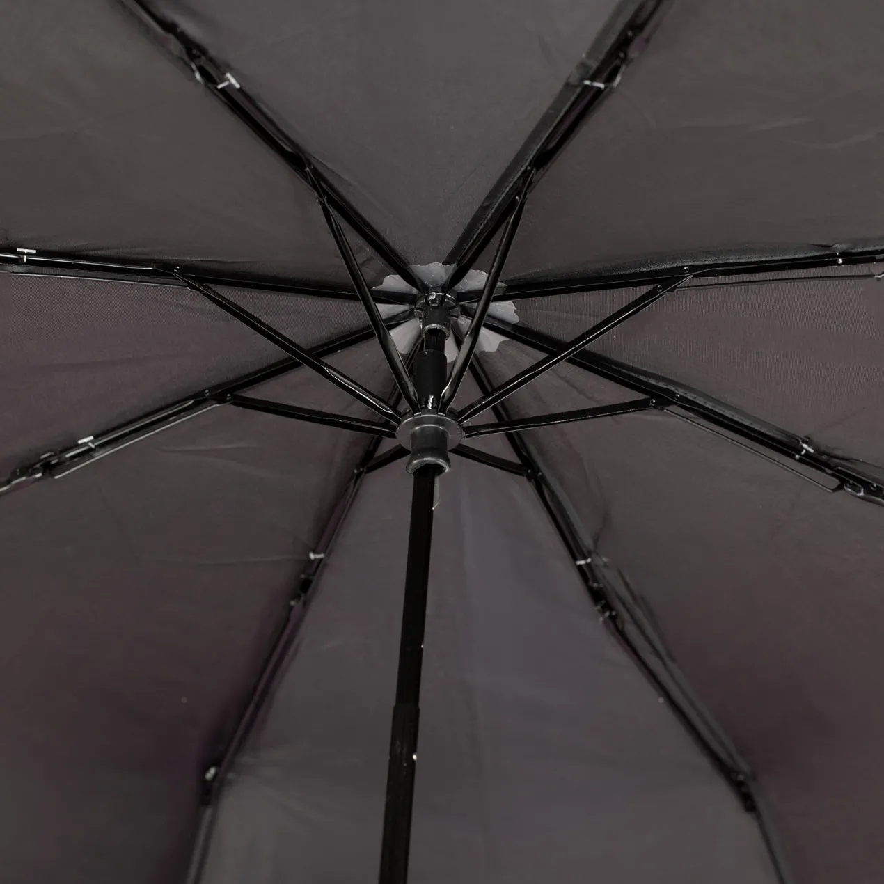 Taschen Regenschirm als Whiskyflasche