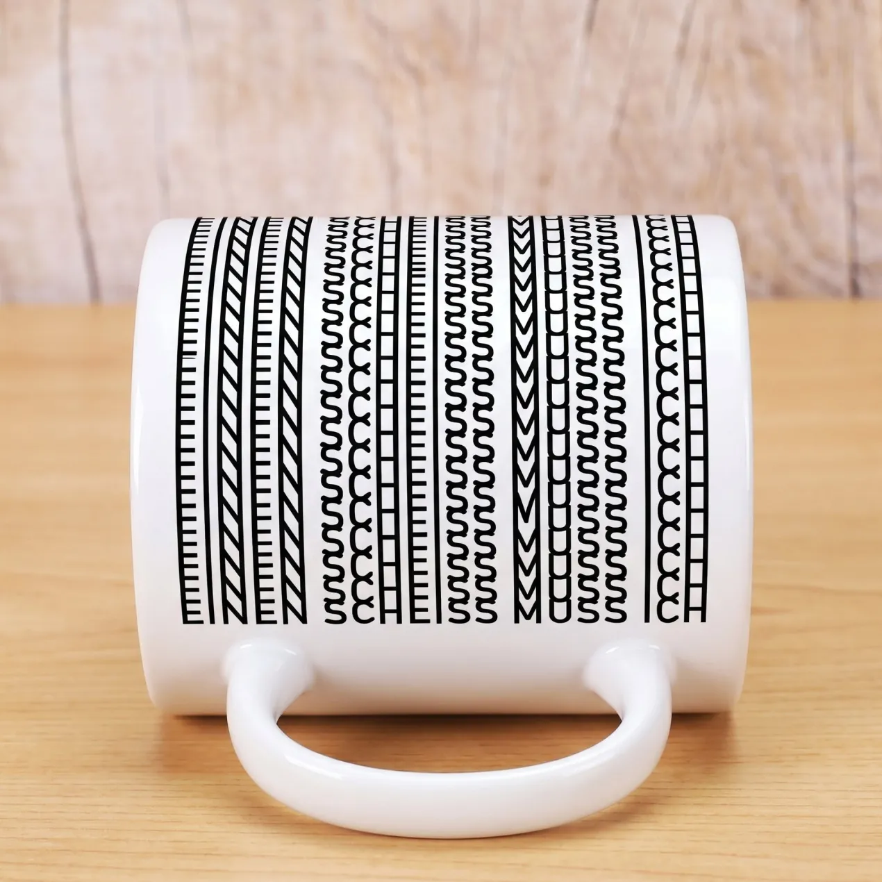 Tasse 'Einen Scheiss muss ich' | Kaffeetasse mit versteckter Botschaft als lustiges Geschenk