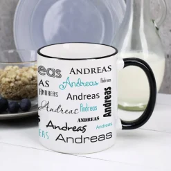 Tasse mit Ihrem Namen in verschiedenen Schriftarten und Farben