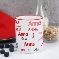 Tasse mit Ihrem Namen in verschiedenen Schriftarten und Farben