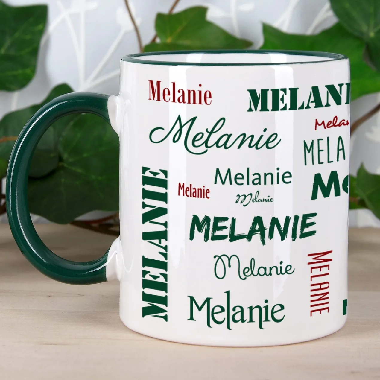 Tasse mit Ihrem Namen in verschiedenen Schriftarten und Farben