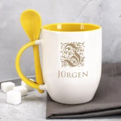 Tasse mit Monogramm