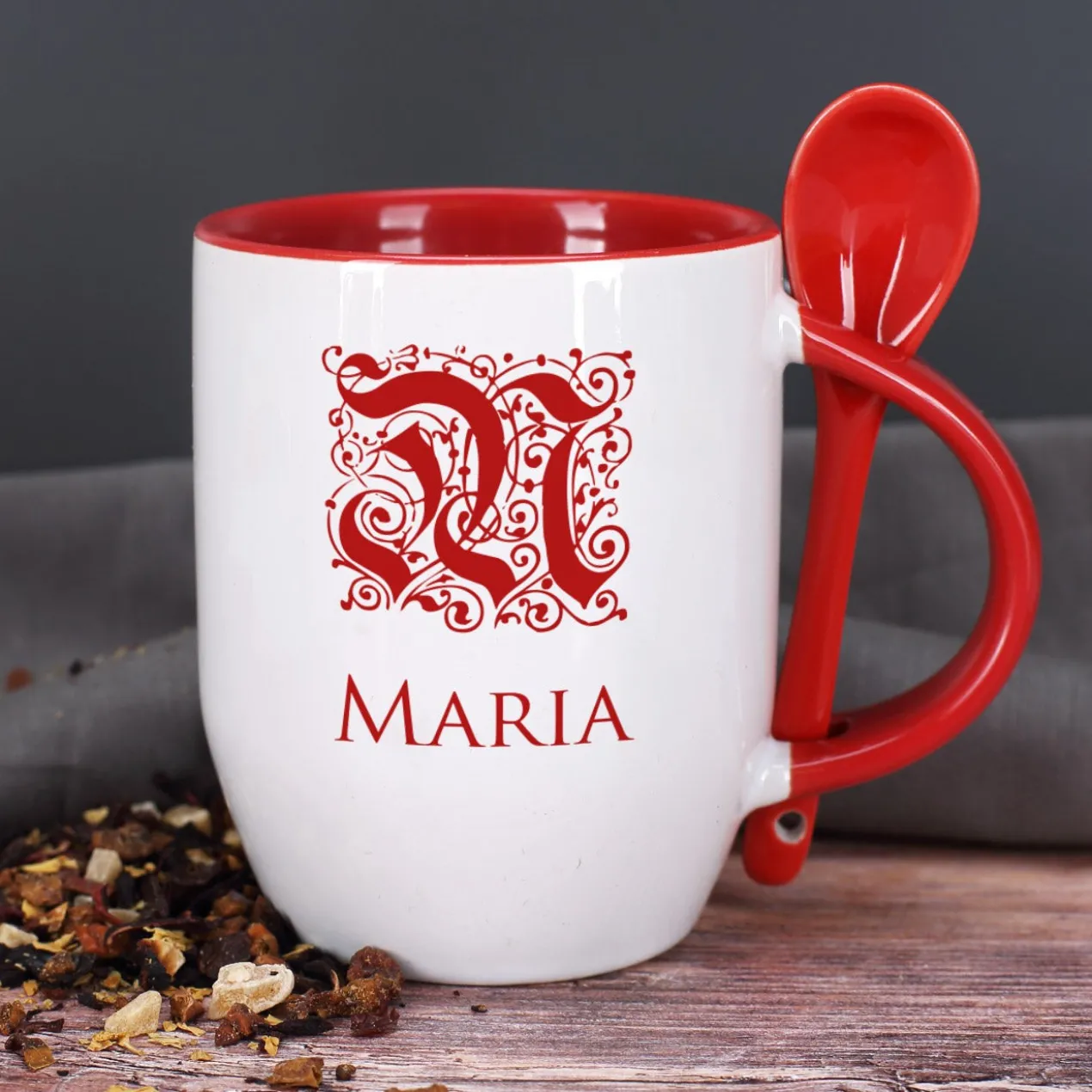 Tasse mit Monogramm