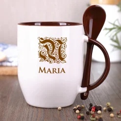 Tasse mit Monogramm