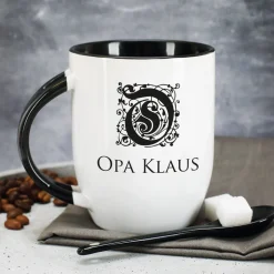 Tasse mit Monogramm