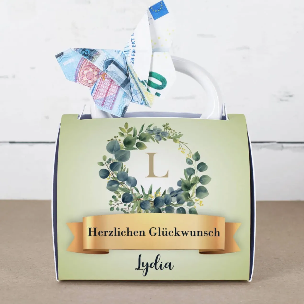Tasse mit Name & Monogramm in Tassentasche mit Eukalyptus-Motiv