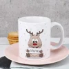 Tasse mit niedlichem Rentier und Ihrem Namen