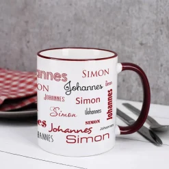 Tasse mit zwei Namen in verschiedenen Schriftarten