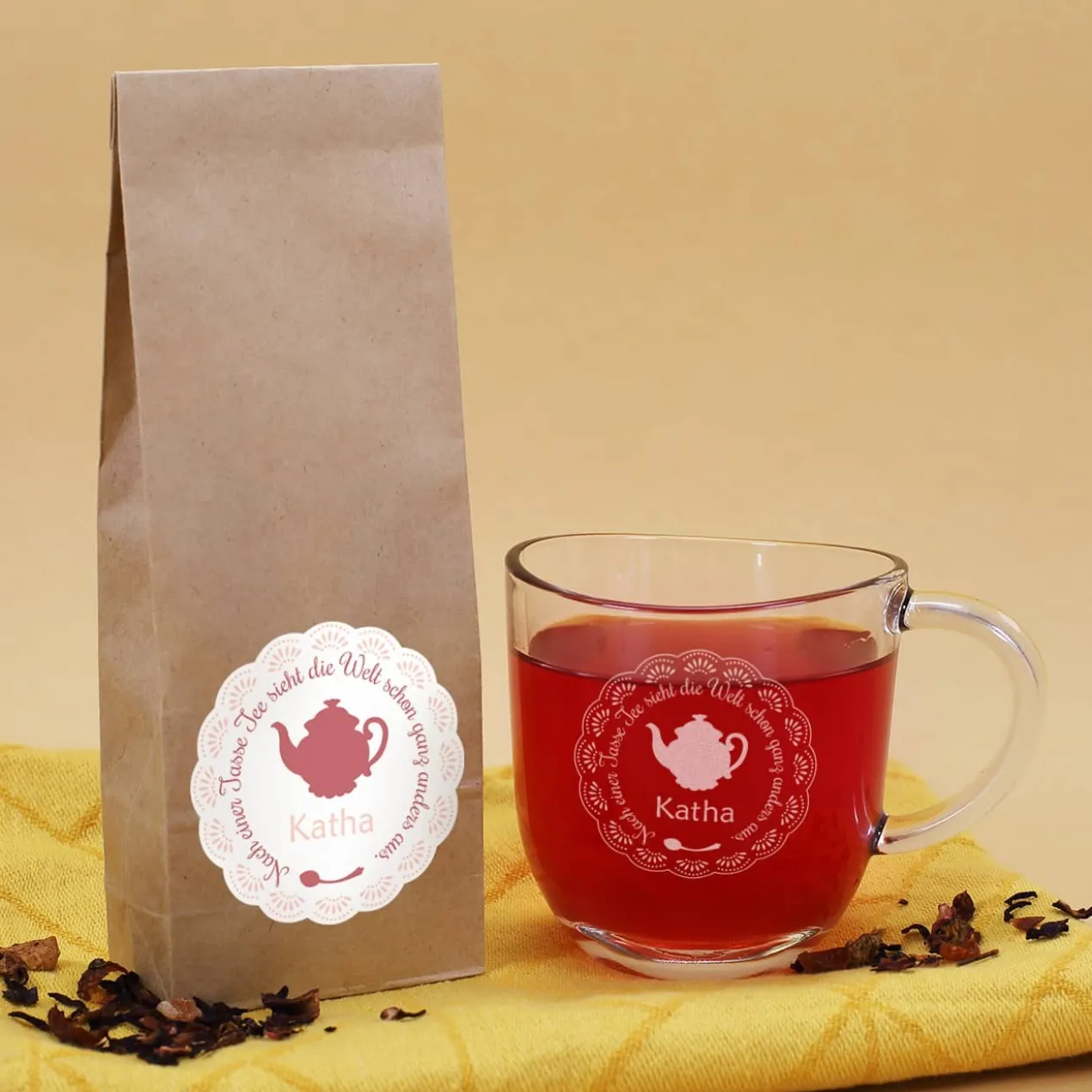 Tee Set - Nach einer Tasse Tee sieht die Welt schon ganz anders aus - mit Name