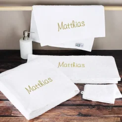 4-teiliges Handtuchset in Weiß mit Name bestickt