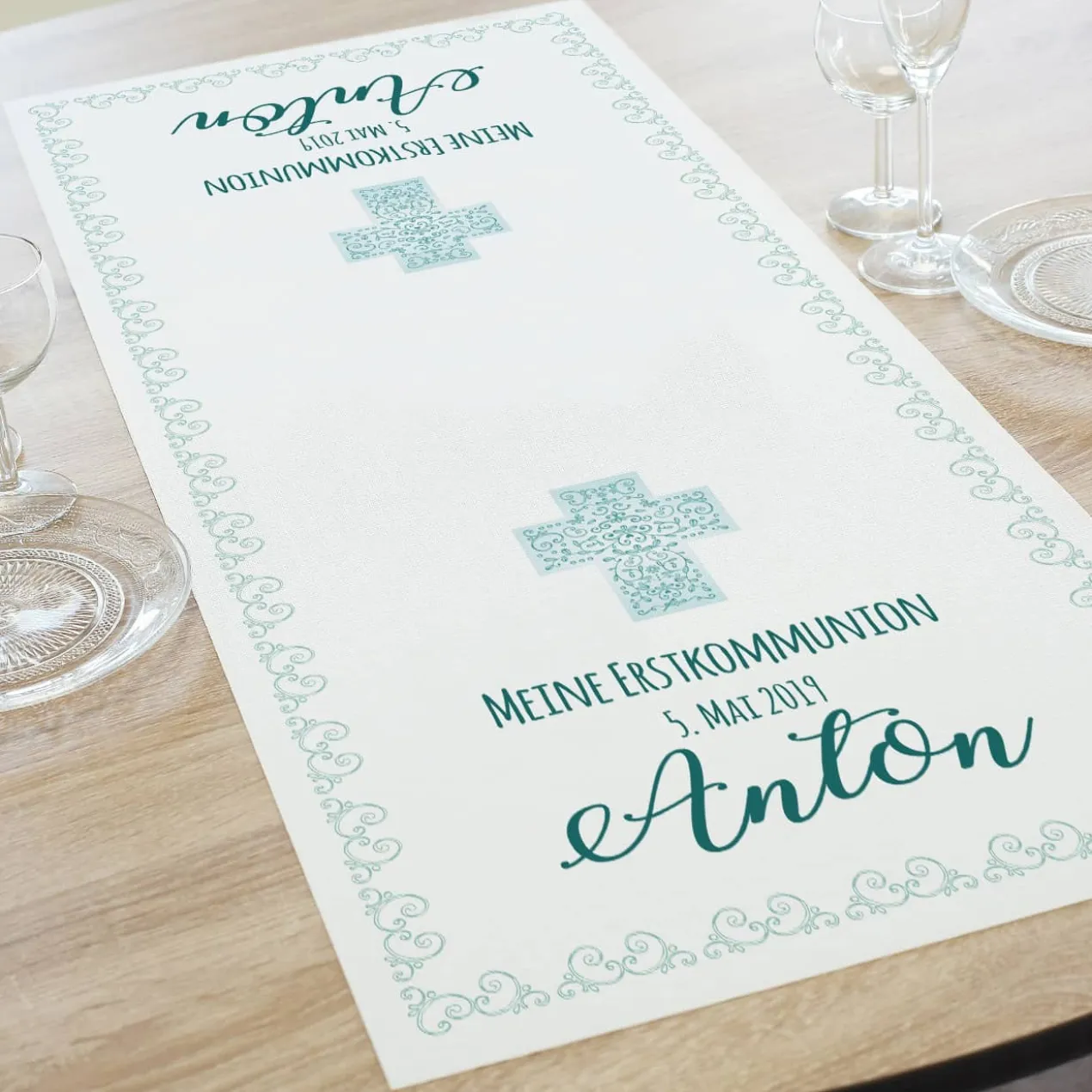 Tischläufer zur Kommunion, Konfirmation oder Taufe, in 4 Farben und 2 Größen zur Auswahl