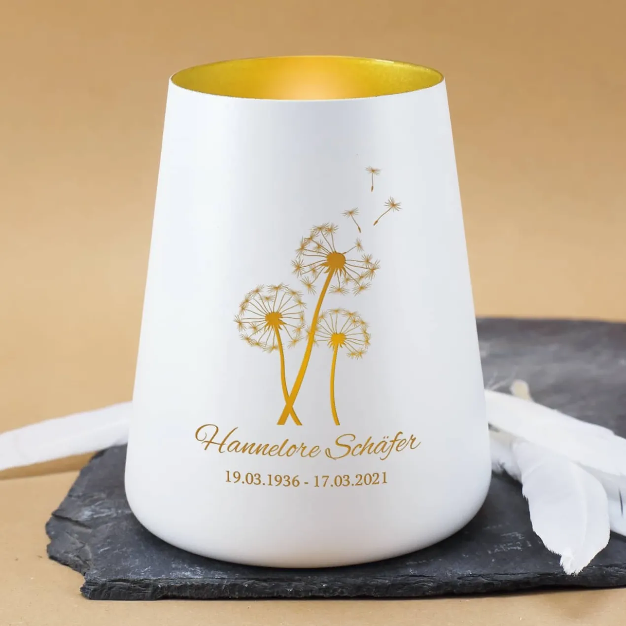 Trauerlicht mit Pusteblumen in schwarz oder weiss