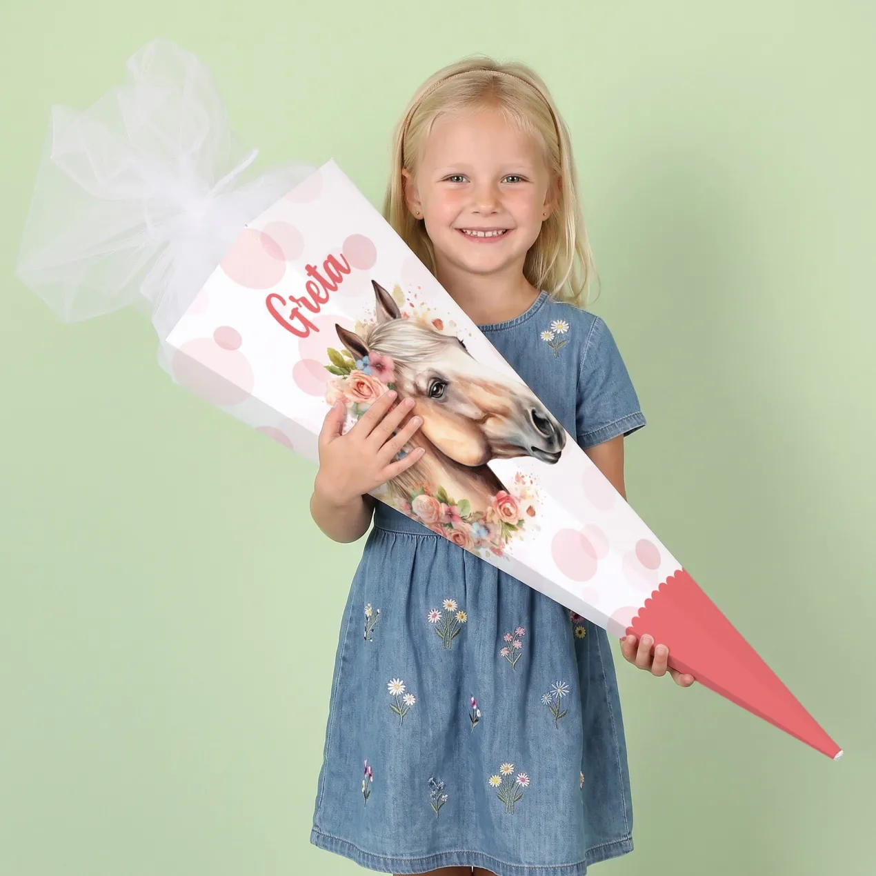 Traumhafte Schultüte mit Pferd, Blumen, Punkten und Name