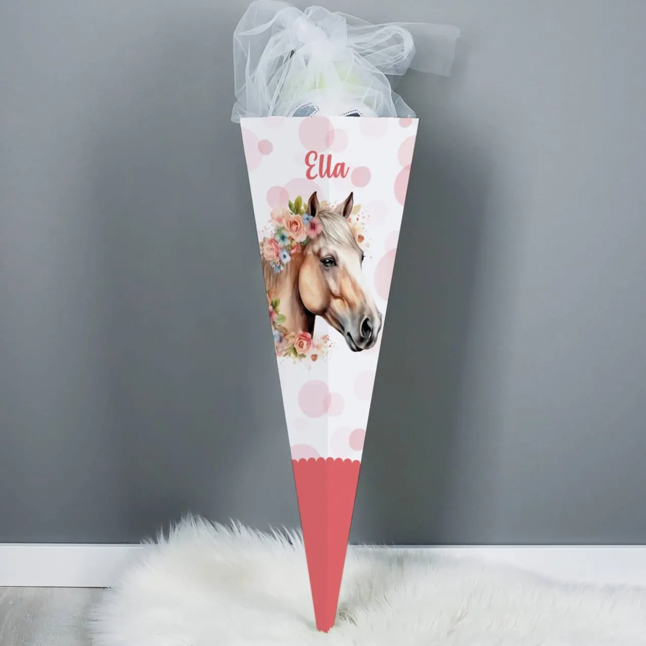 Traumhafte Schultüte mit Pferd, Blumen, Punkten und Name