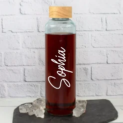 Trinkflasche aus Glas mit Name personalisiert 600 ml | Handmade Flasche mit Holzdeckel als Geschenk