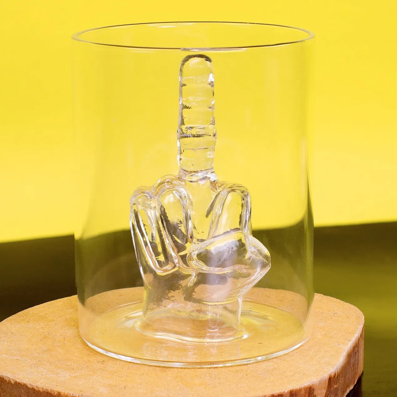 Trinkglas Mittelfinger als lustiges Geschenk