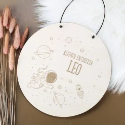 Türschild aus Holz mit Weltraum-Motiv fürs Kinderzimmer