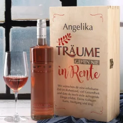 Träume gehen nie in Rente - Wein-Set mit graviertem Glas