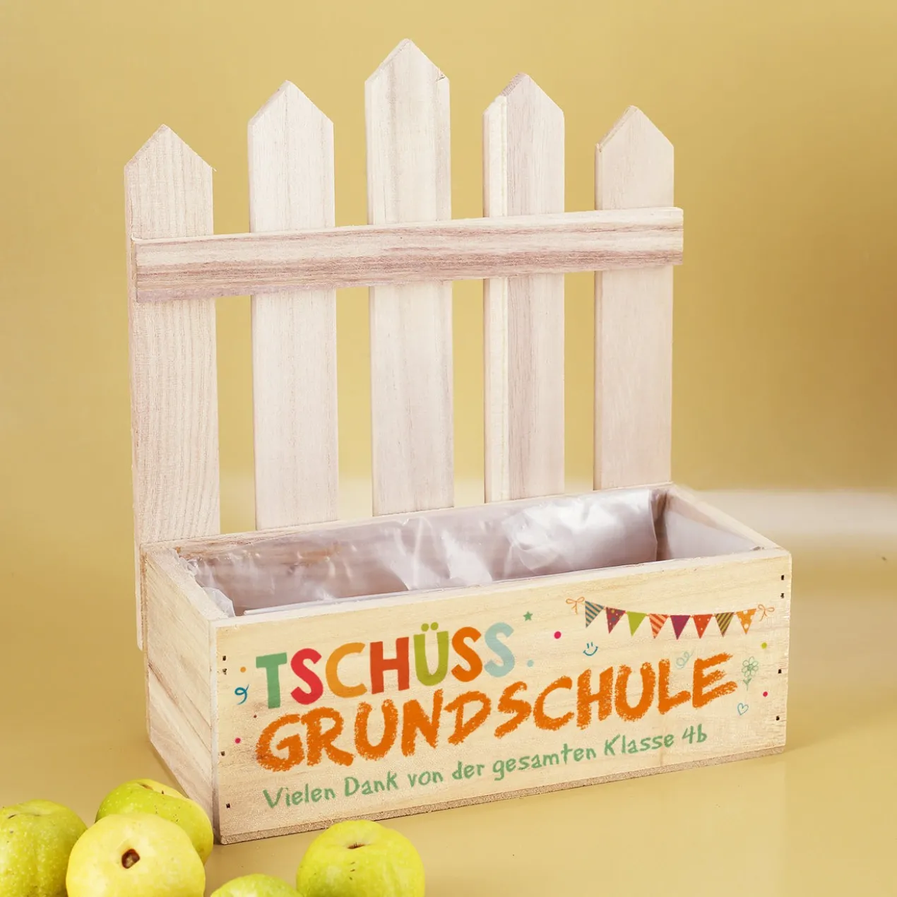Tschüss Grundschule - Präsentkorb Pflanzkiste als Abschiedsgeschenk für Lehrer