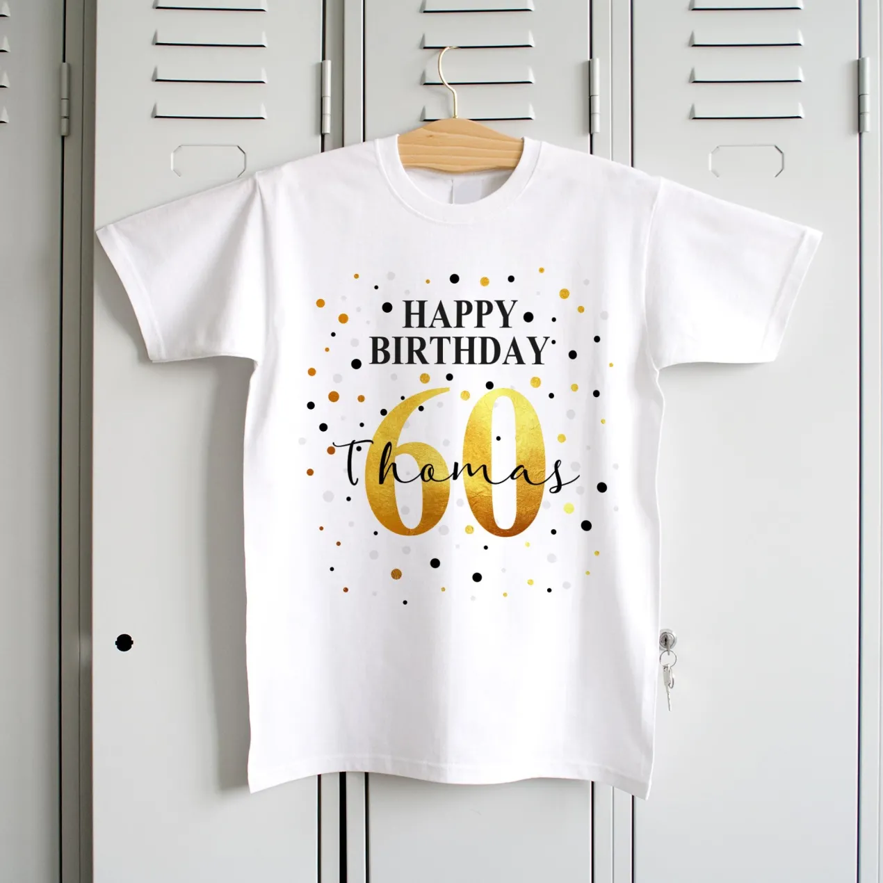 T-Shirt mit Geburtstags-Motiv personalisiert mit Alter & Name | Happy Birthday