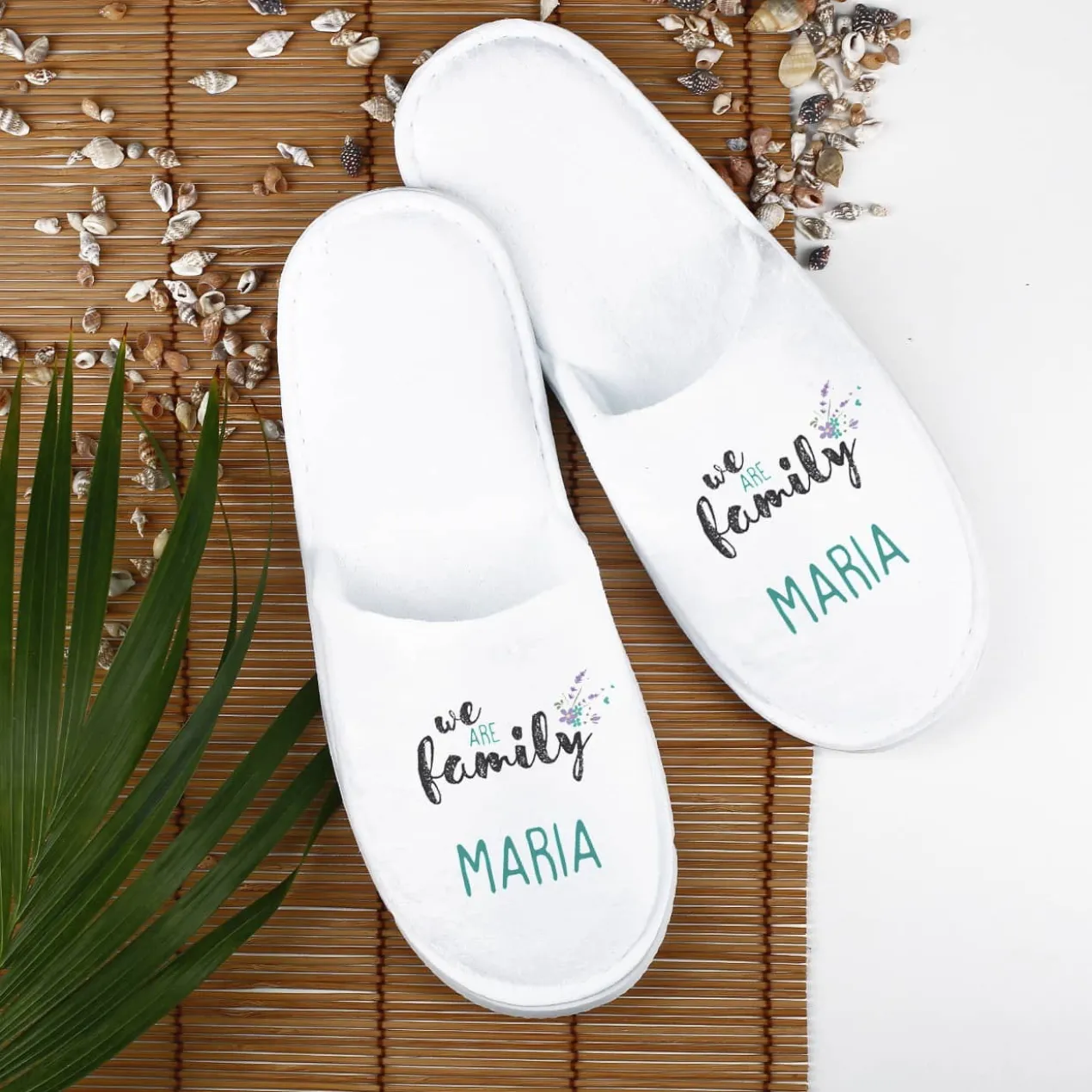 We are family - Frottee-Pantoffeln mit Ihrem Namen