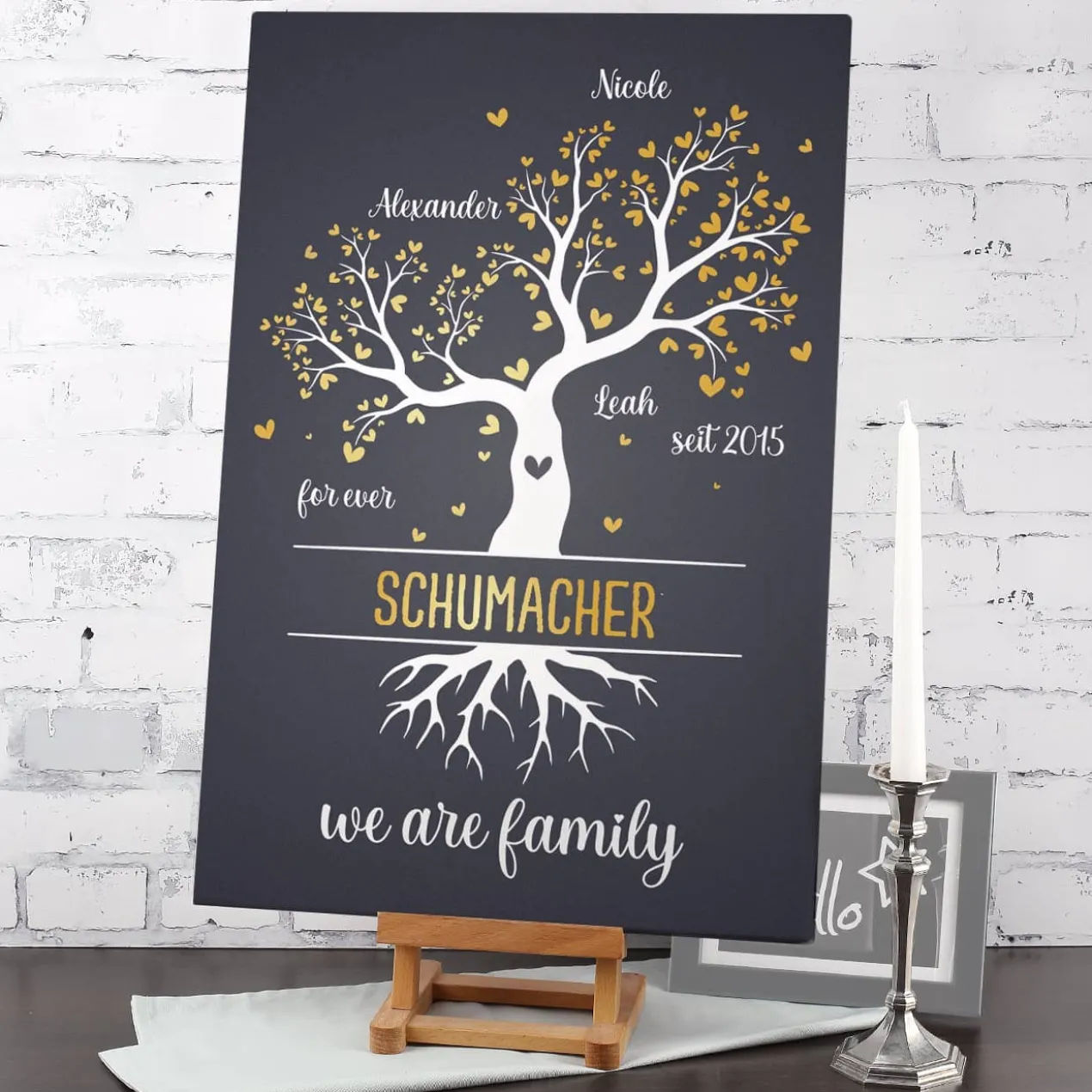 We are family - Leinwand mit Familienbaum und Ihren Namen
