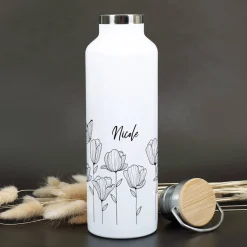Weiße Thermosflasche mit Blumenmotiv und Schmetterlingen bedruckt