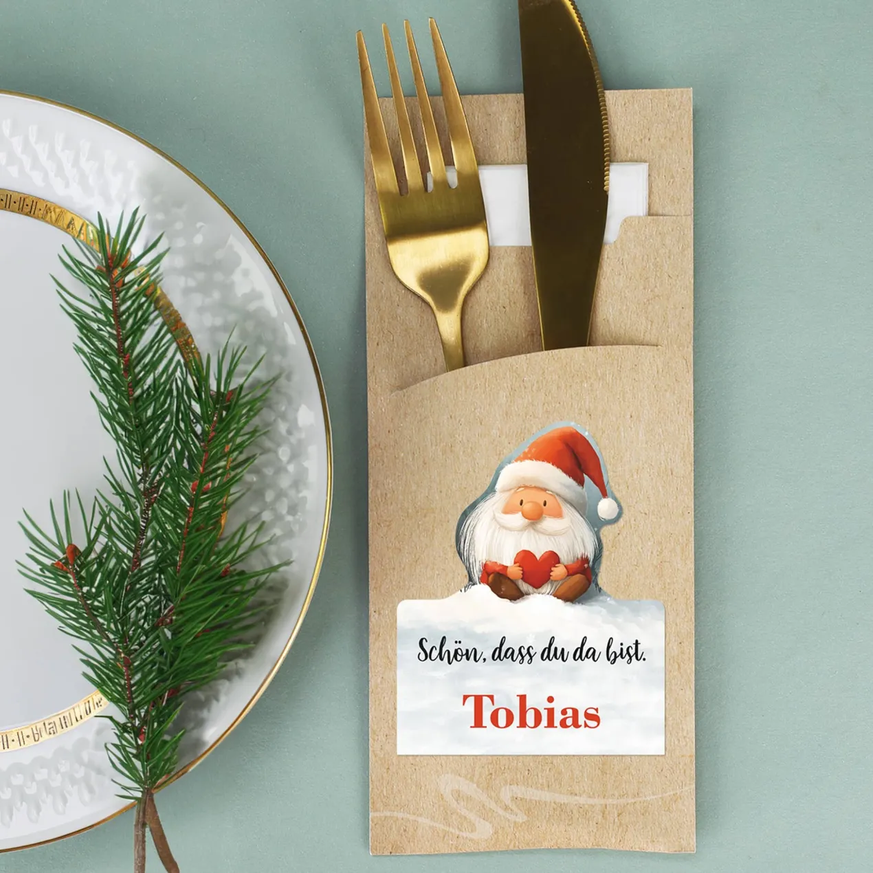 Weihnachtliche Bestecktüte mit persönlichem Wichtel-Etikett