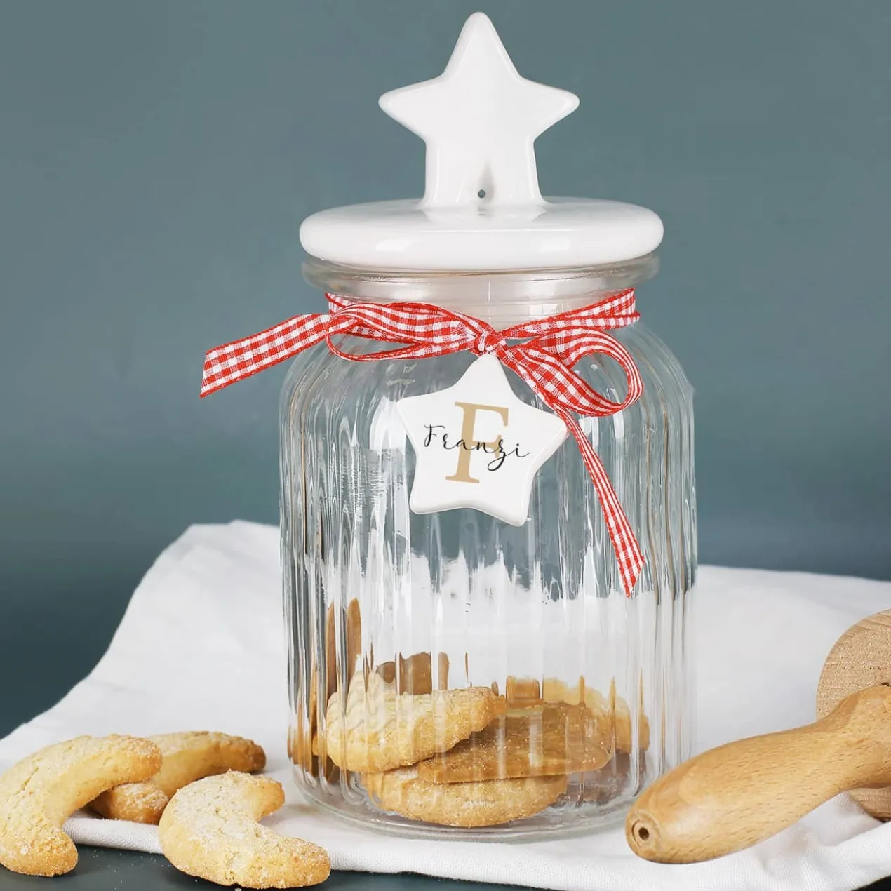 Weihnachtliche Plätzchendose mit Namensaufdruck in zwei verschiedenen Größen