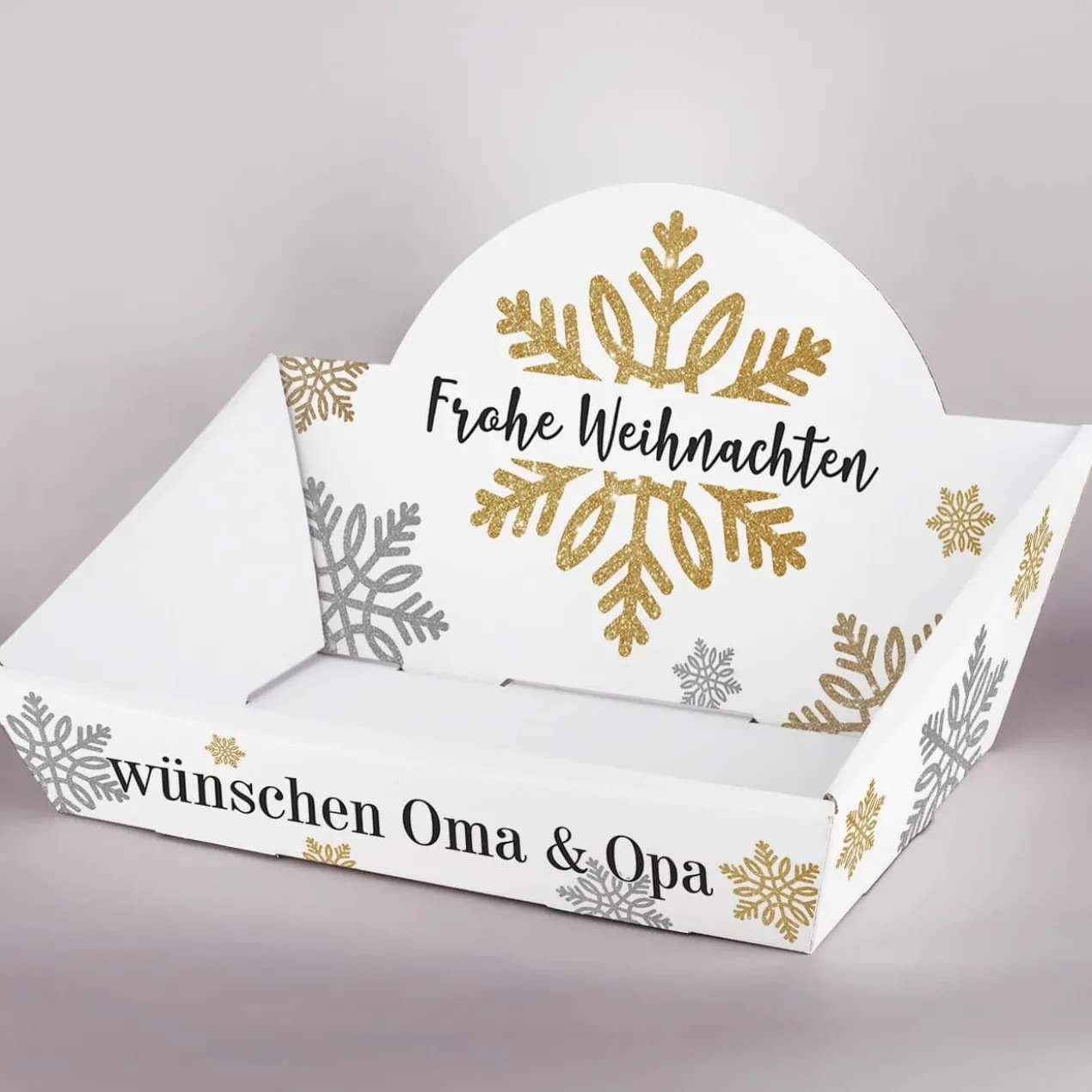 Weihnachtlicher Geschenkkorb aus Karton