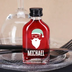 Weihnachtlicher Schnaps mit Hipster Nikolaus Motiv und Ihrem Namen