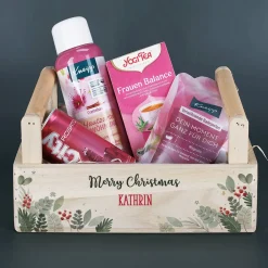 Weihnachtsgeschenkkorb für Frauen mit Wellness Inhalt und persönlichem Druck