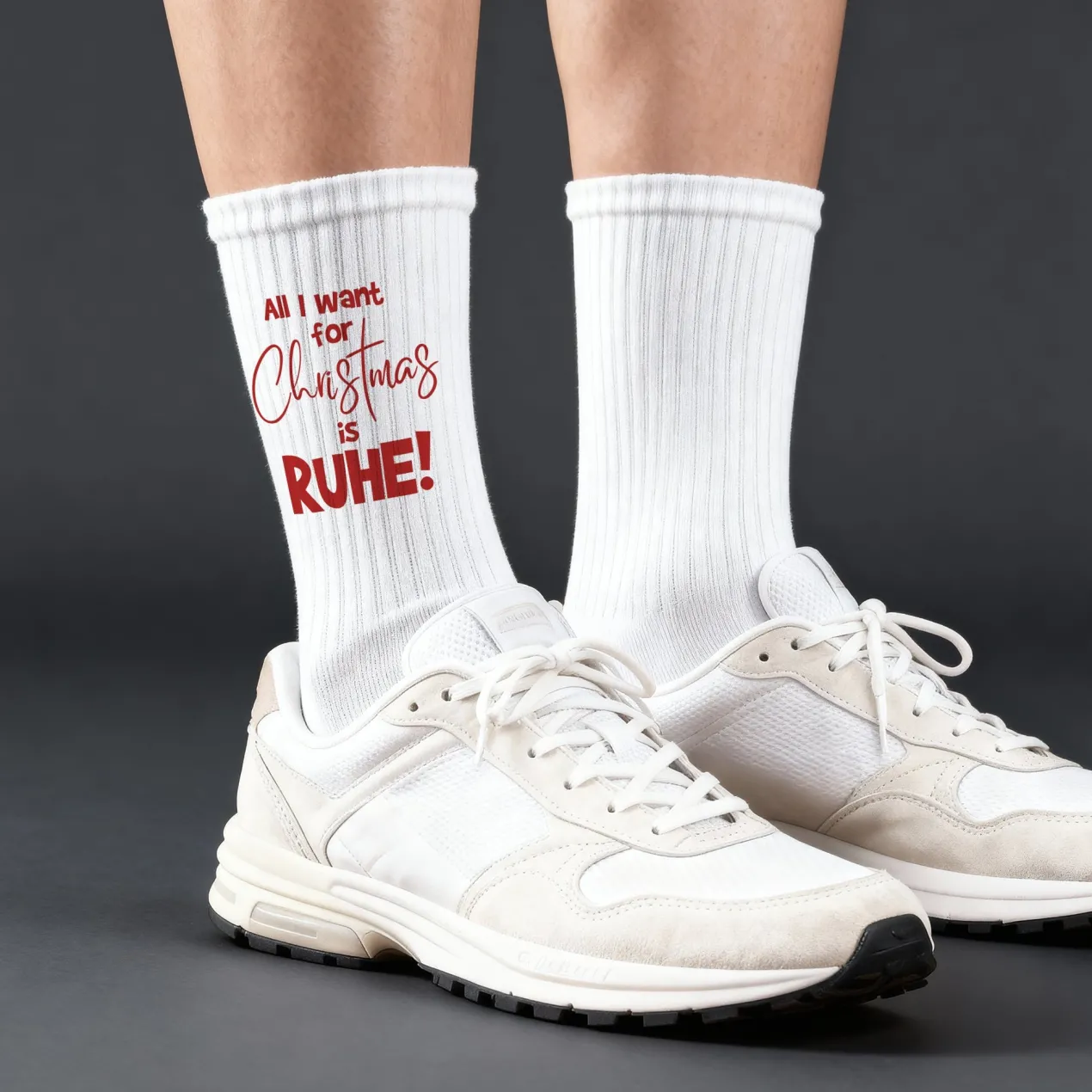 Weihnachtssocken 'All I want for Christmas is RUHE!' | Lustige Tennissocken als Weihnachtsgeschenk