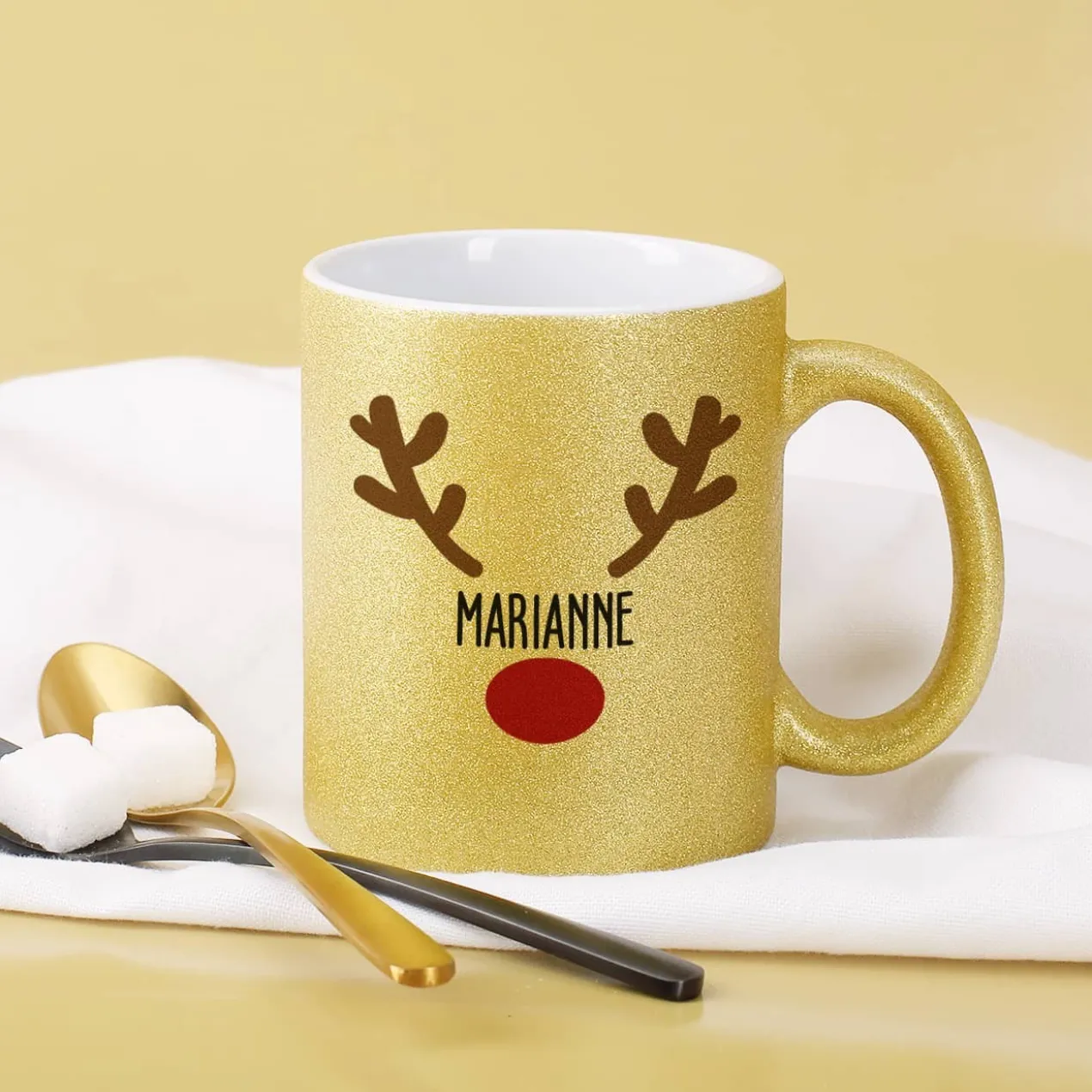 Weihnachtstasse mit Rentiernase, Geweih und Ihrem Wunschnamen