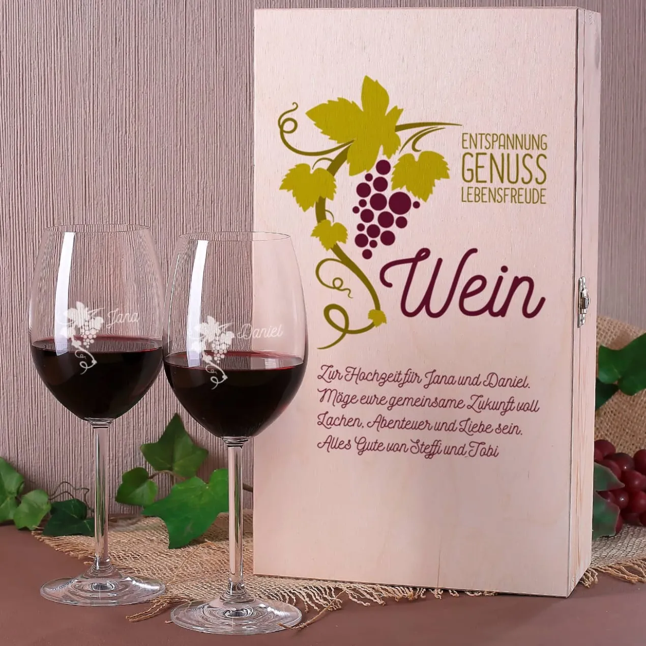 Weinbox Weinranke mit 2 gravierten Gläsern