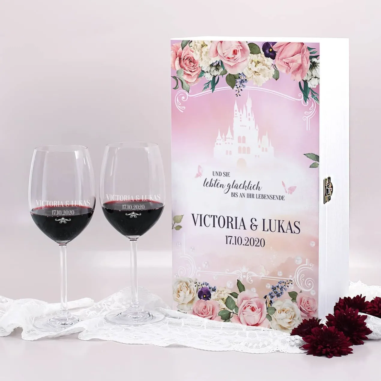 Weinbox zur Märchenhochzeit mit zwei gravierten Weingläsern