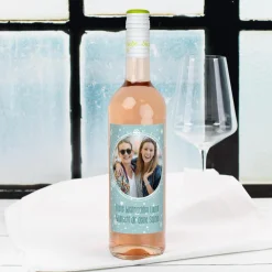 Weinflasche mit persönlichem Etikett und Foto zu Weihnachten | Biorebe Wein